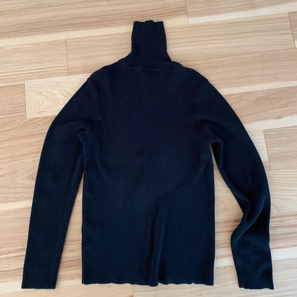 Club Monaco Men’s black turtleneck sweater